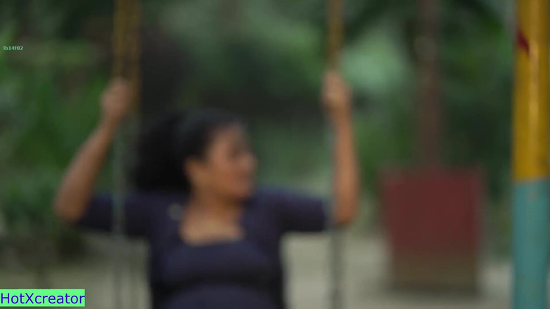 Hot creator: 他性感的妻子和别人啪！赶快他来了