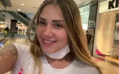 Sara Blonde and Camila Mush Strip and Masturbate in a Famous Shopping Center in Bucaramanga