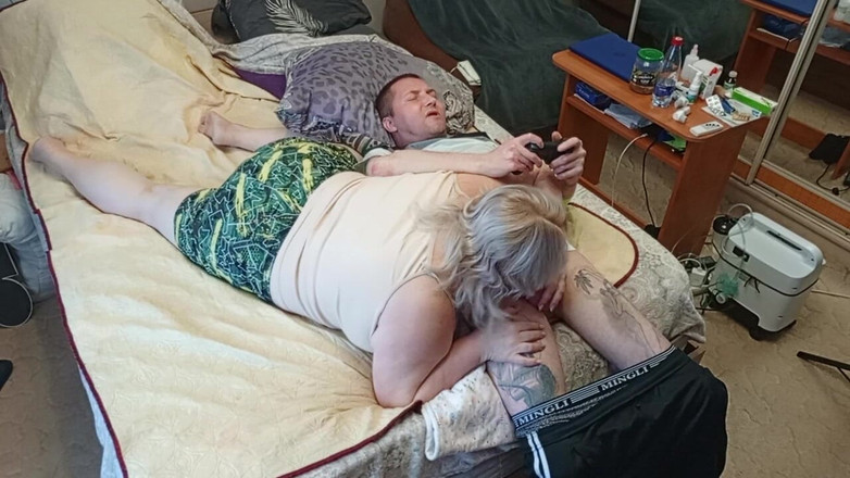 Zona901: Hra na konzoli skončila kouřením od macechy s polykáním spermatu