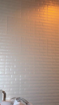 Bercinta Dengan Allison Muda Kolombia yang Cantik Manis Di Jacuzzi