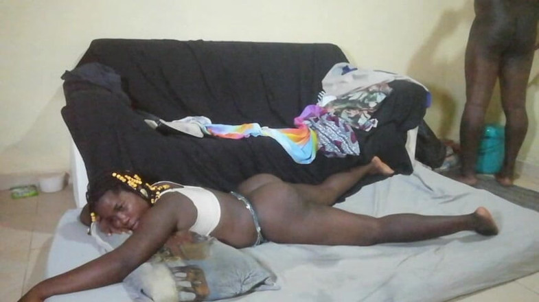 Pornsexlive: मेरी मालकिन के बड़े नितंब