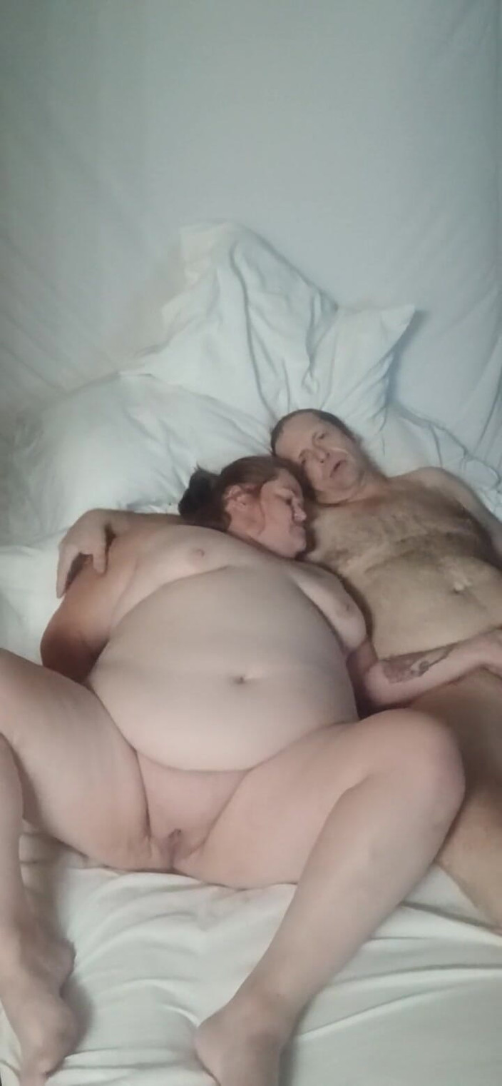 MAGLIGHTGIRL69: Stygg styvdotter knullar kåt styvfar!
