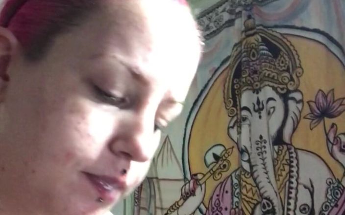 Lady Lazarus: Corrida chupando consolador