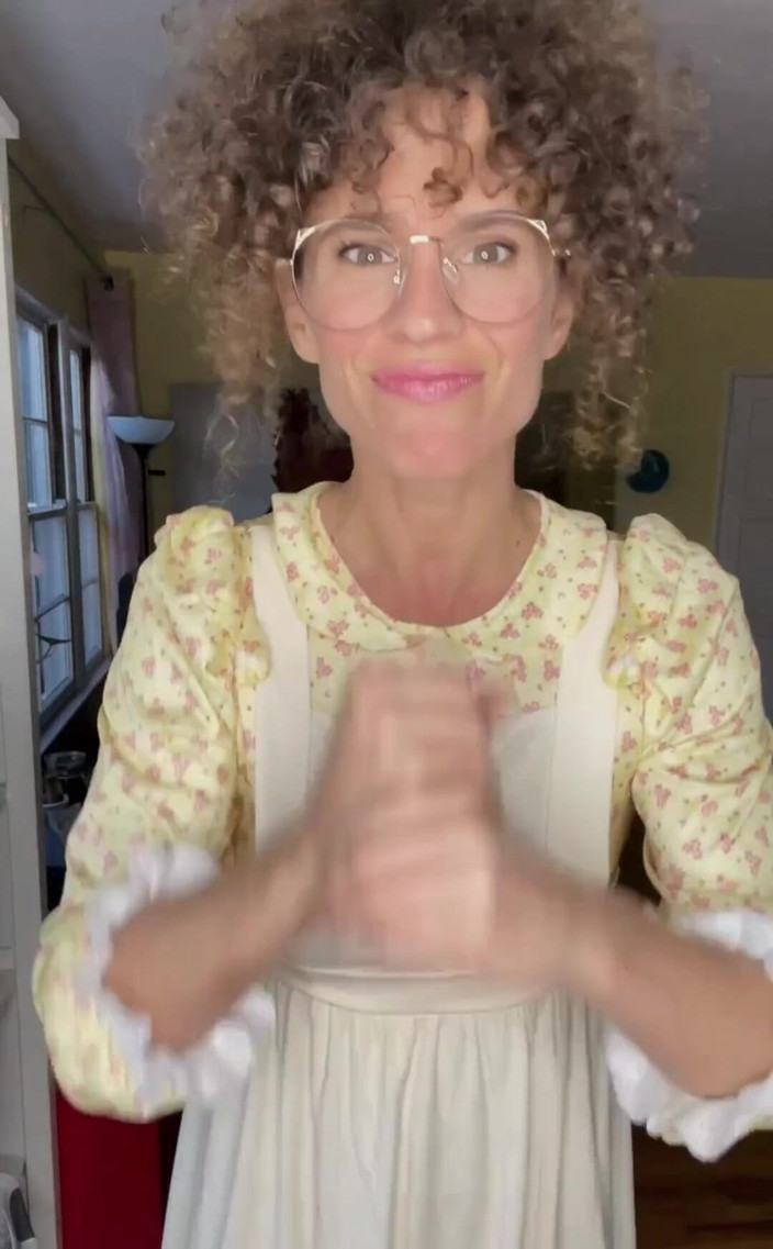 VibeWithMommy: ああ、まさかまた楽しいものがちゃんとした継母と登場します!