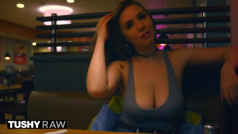Tushyraw: TUSHYRAW Lena Paul touží po čistém a tvrdém análním sexu