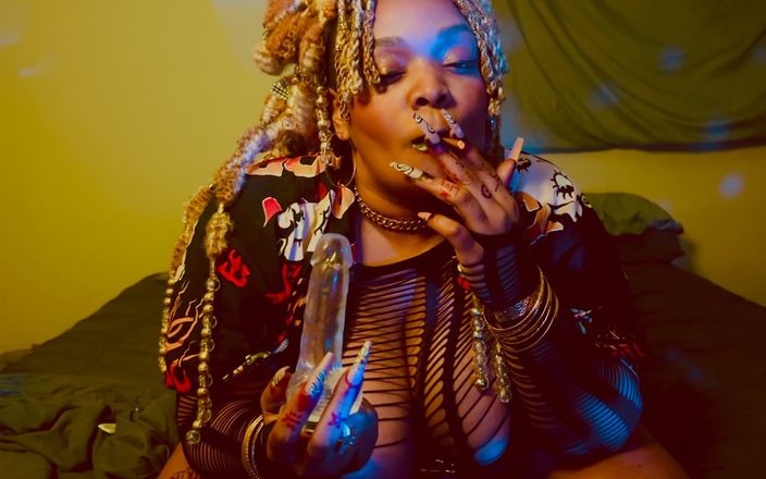 Rue, The Waning: Redbone Findomme osusza cię spojrzeniem