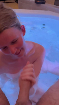 Riskanter Geiler kouření Im Spa! Voll na obličej v Meine Fresse