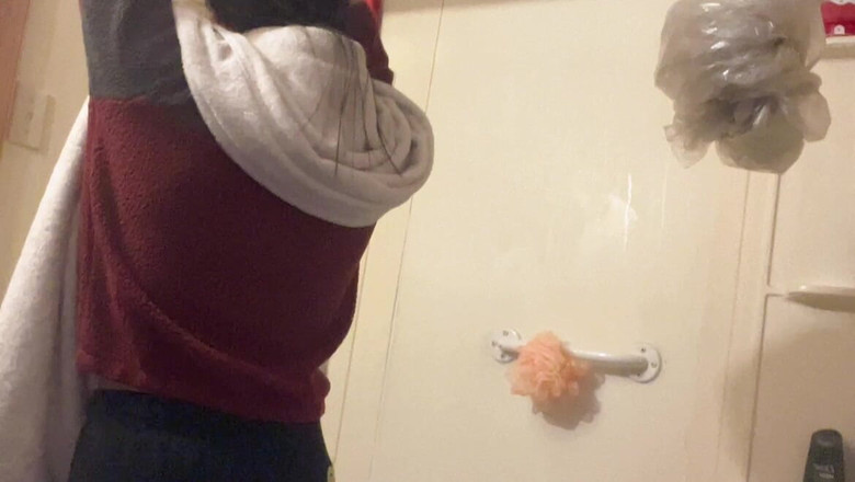 sweethanajapanese: Крошечные сиськи Hana так хорошо ее в ванной, закончился душ