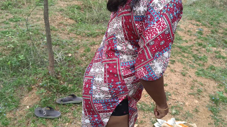 Laxi ammu: Làm tình lãng mạn nóng bỏng ngoài trời