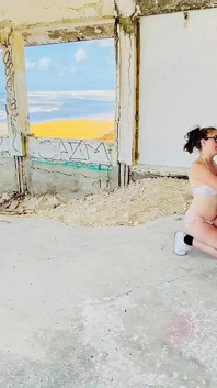 She Pays the Car Ride with Blowjobs, Hitchhiker Sex, Car Blowjob, Sex by the Beach, Teenage Blowjob by the Beach