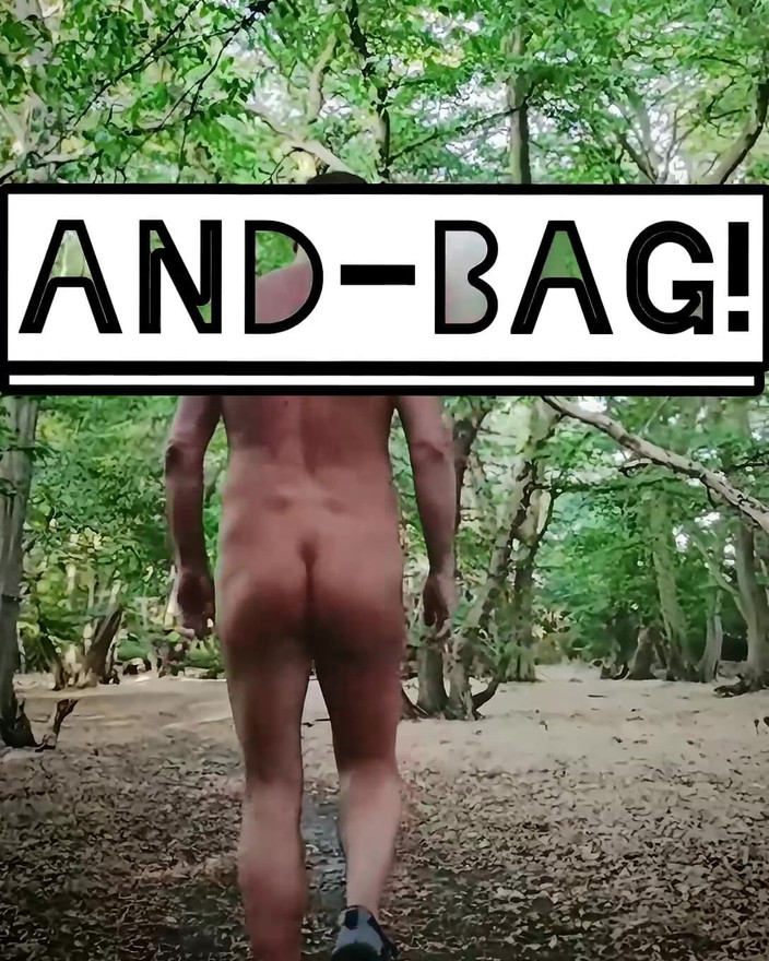 MaleModel: Passeggiata nel bosco