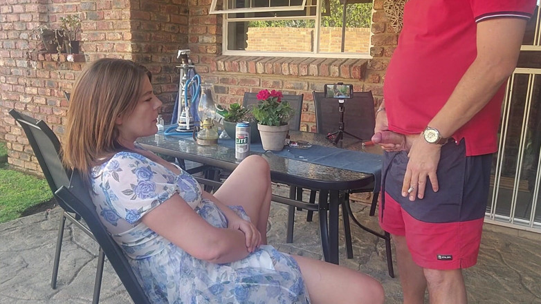Sparowdox: Buitenshuis wederzijdse masturbatie met de vrouw van mijn vriend