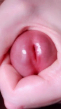 Extreme Closeup Cumming