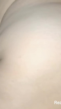 Langsam, leidenschaftlich reiten großen schwarzen schwanz, stöhnt intensiver orgasmus