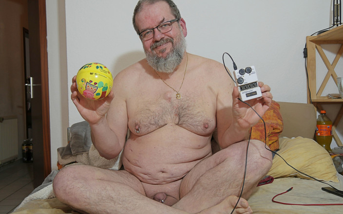 Qualzucht: Orgasme berkali-berkali, itu sangat panas!