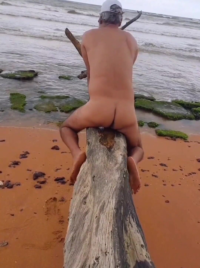 Ladysilvas: Ladysilva můj velký zadek na pláži