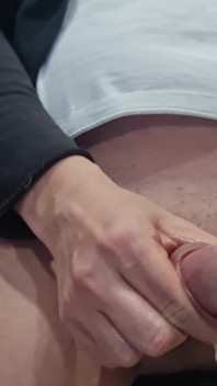 Geölter schwanz und dickes weißes sperma