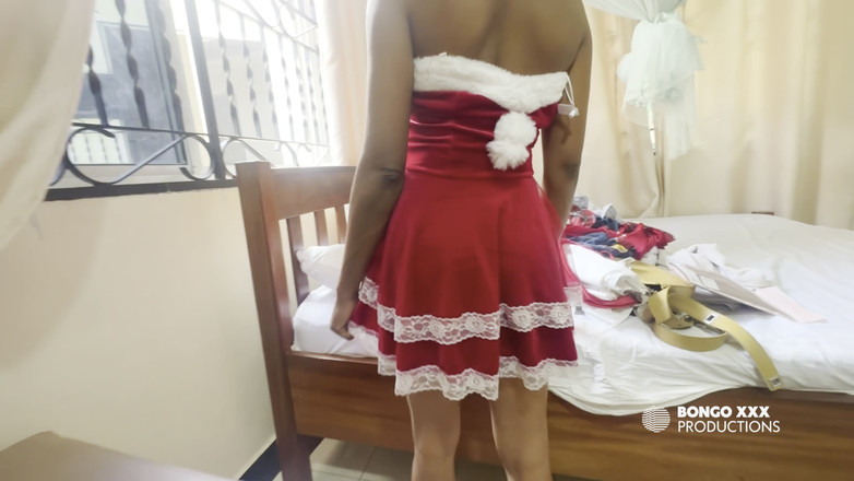 BongoXXX: Die enkelin trug ihr weihnachtshasen-wie ein outfit, damit ich sie...