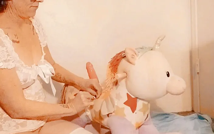 AzFoxxxTailPhelicia: Unicorn assembly 22-03-09