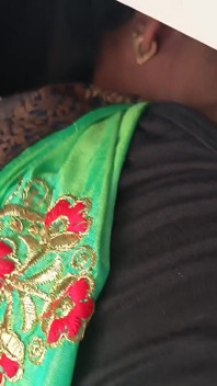 Desi Bhabhi utknął w łóżku. Część 1.