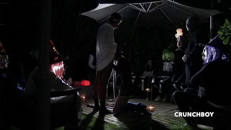 BAREBACK PORN SPY CAM: 할로윈 밤에 맨발로 따먹히는 아마추어 캠