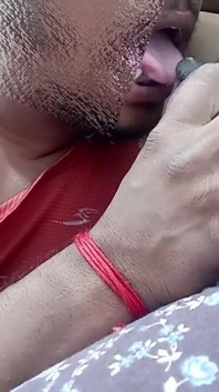 Bini Tamil menjolok keras orgasme