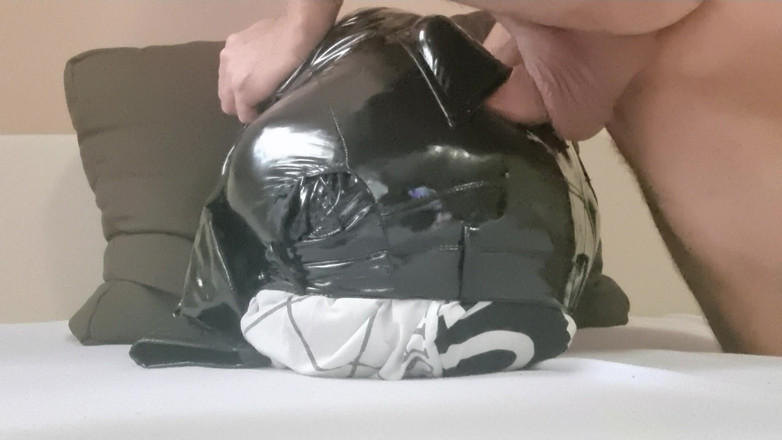 Naxy: Lesklá kapsa napumpovaná