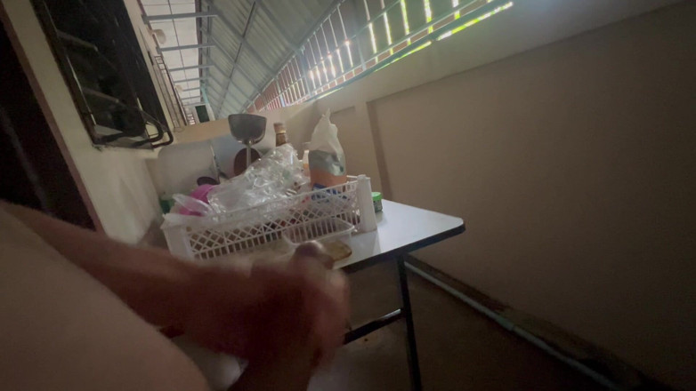 Num: Thai Students Pull off the Back of the Dormitory