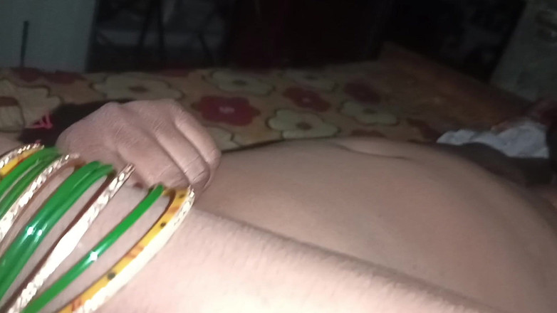 Starling: Desi pornovideo door romantisch stel