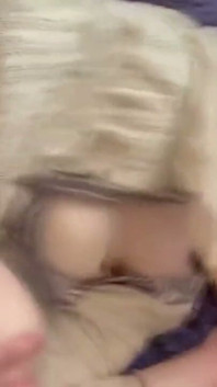 148cm landfrau - blowjob neben ihrem ehemann vor einem 3p, um seine schulden zu begleichen