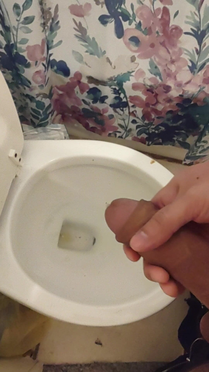 Brandon: Banyoda boşalıyor