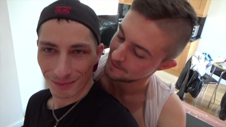 The fuckers raw studio: 2455 zwei beste freundinnen ficken roh in pOV-cam