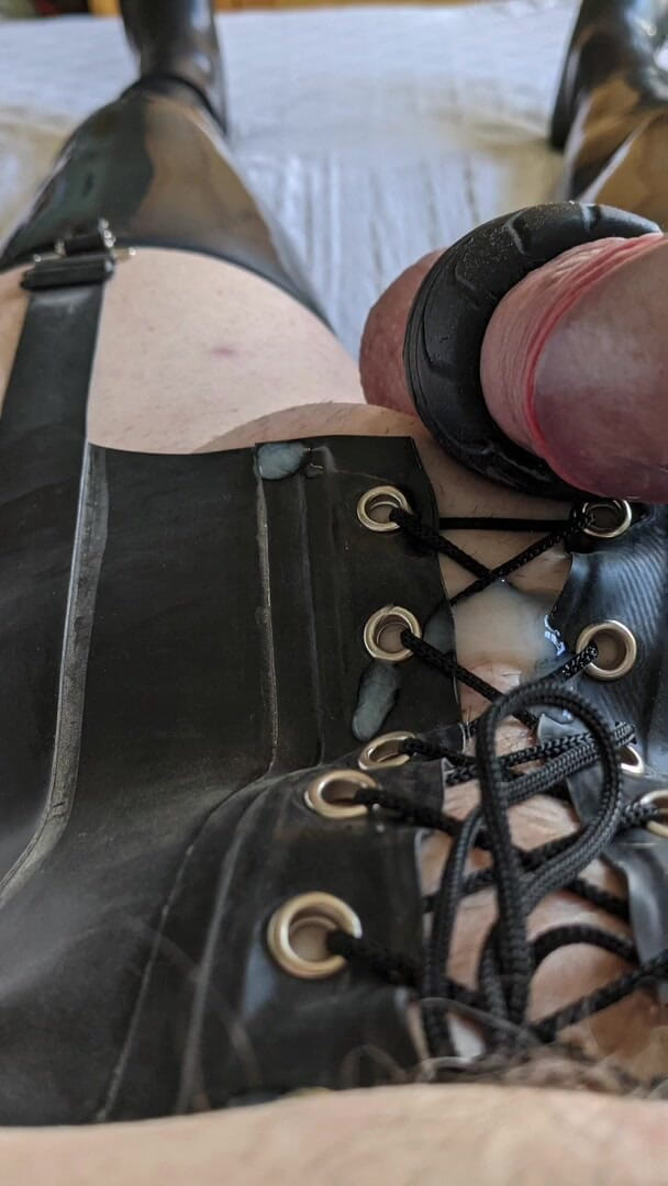 Bellhead: Rubber cum delight frame by frame