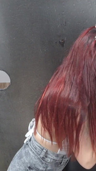 Soția Lui Bukkake Primește Ejaculații De La Un Străin Gloryhole!