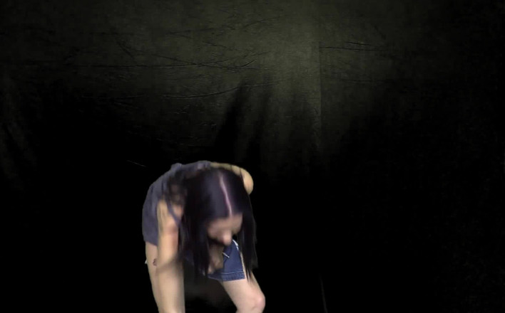 Quinn brooks: Destroying Multiple Outfits-wmv