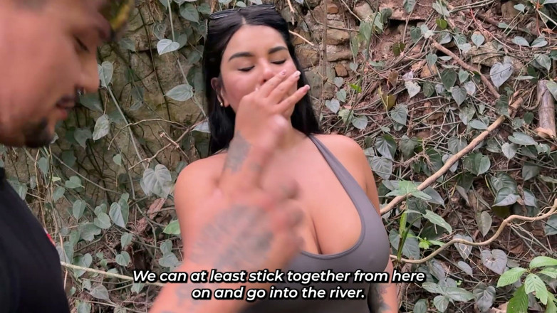 Issane: Strangers Enjoy Good Sex Outdoors