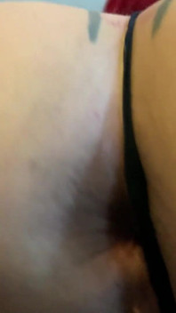 Berbicara dengan cuckold dan temannya meniduri saya dan ejakulasi di dalam vagina saya.