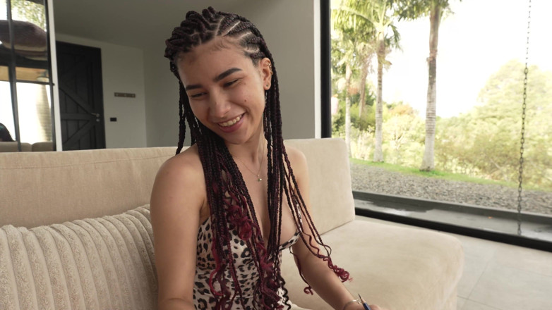 SaraTaylor: Anální POV můj učitel mi dává soukromou lekci, která končí...