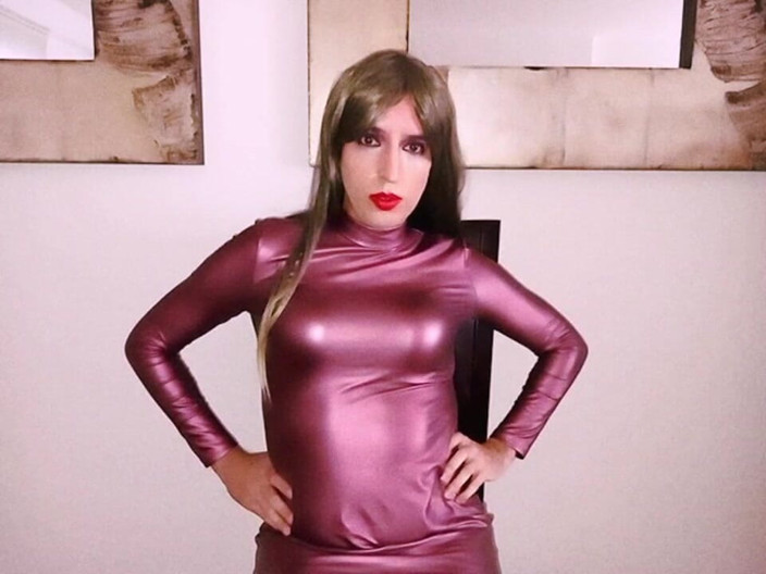 Tammy sissy crossdresser: Home Footage Riding Dildo