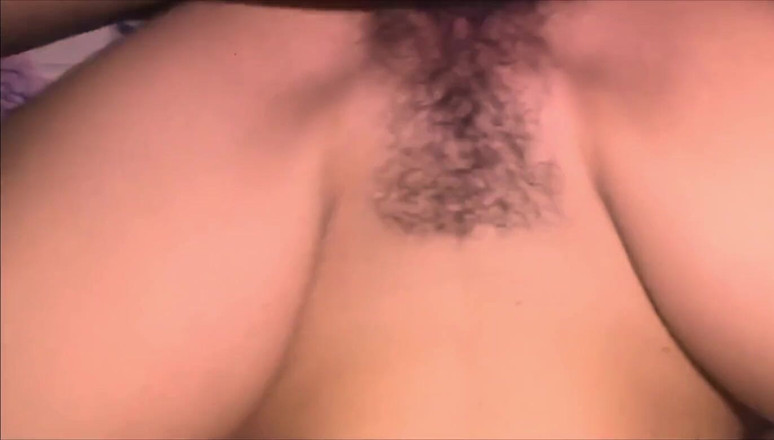 Hashini Hirunika: Misjonarz jebanie z dziewczyną