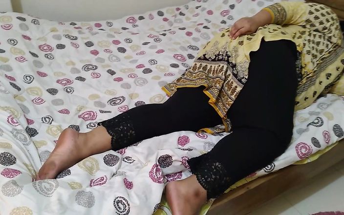 Aria Mia: Hintli ateşli ve edepsiz depalli teyze otel odasında iş arkadaşıyla...