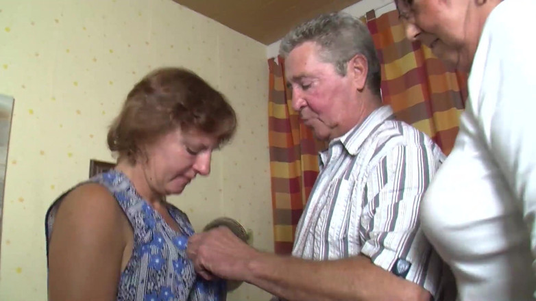 German Fuck Movie: Waltraud paga il suo affitto scopando il padrone di casa 2