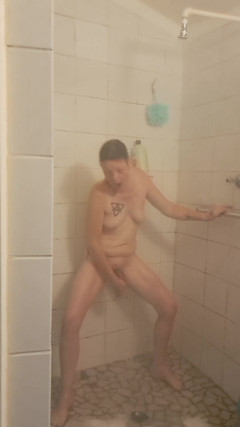 ZenitheBloodRose: Super ångande duschsessioner