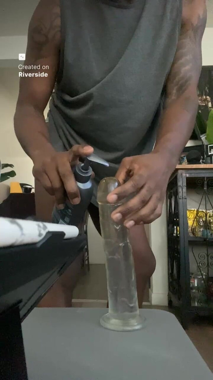 Emperor Kai Da God King: Perfekt dag att glida remmen över och ner på stång