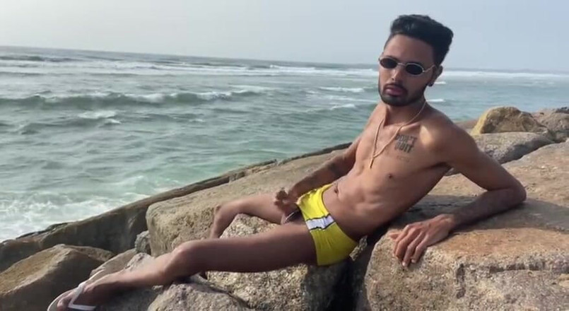 arabeputo: Magrelo do pau grande punheta plajda