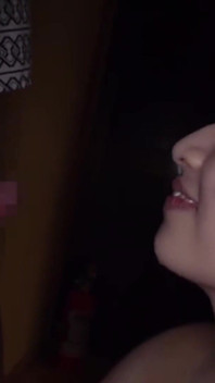 丰满的Splash准备在温泉约会时观看这个J杯美眉玩耍吗？第五章