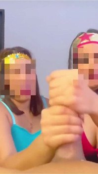 Üvey kızımın götünü açiyorum