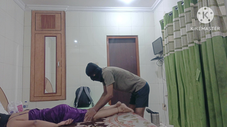 Poojakabir: Діді Відвезли В Готель І Зробили Масаж, Потім Вона Подивилася На Гаряче Тіло.