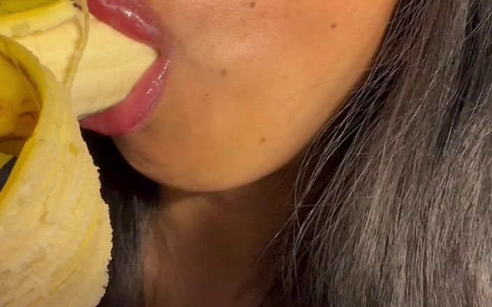 Asmr_mouth: Банан с глубокой глоткой