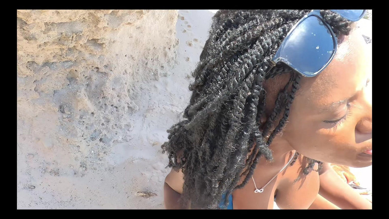 Black Swan: Секс на пляже - чуть не застукали за сексом на тихом пляже